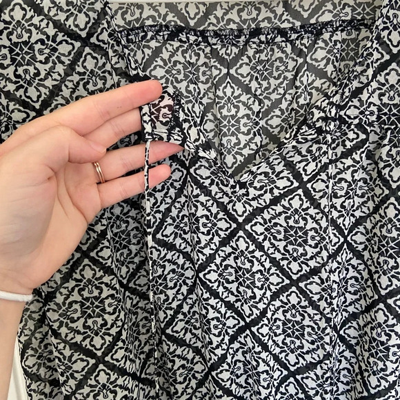 NWOT | Mossimo women’s black & white patterned semi-sheer blouse — small - Picture 3 of 7